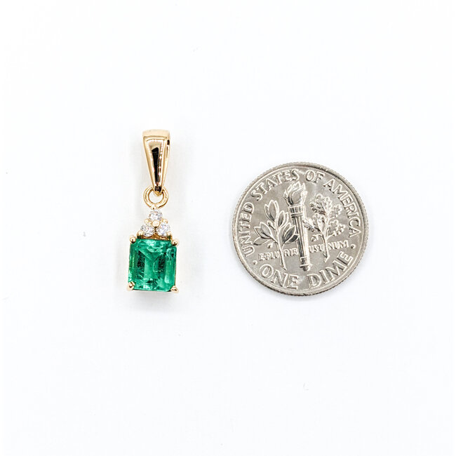 Pendant .06ctw Diamonds 1.32ct Colombian Emerald 18ky 21x7mm 223080061
