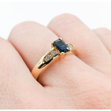 Ring .08ctw Round Diamonds 6x4mm(.75ct) Sapphire 14ky Sz7.5 223100151