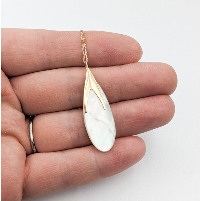 Pendant MOP 14ky 18" 223120114