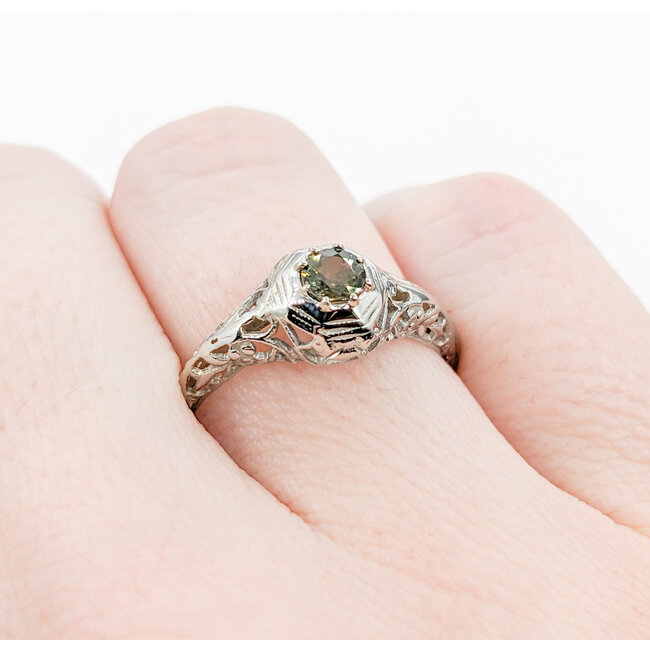 Ring Antique .28ct Alexandrite GIA: 2231879359 18kw Sz6 123060149