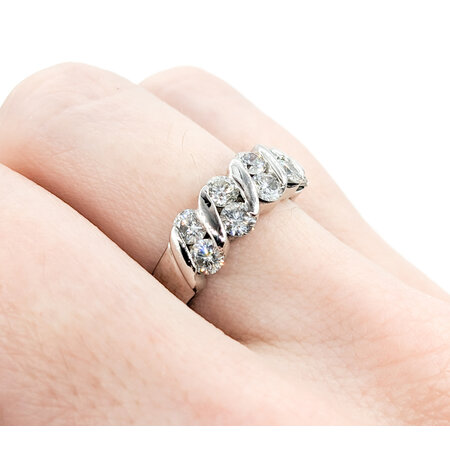Ring 1.00ctw Chanel Set Diamond 14kw Sz7 123030024