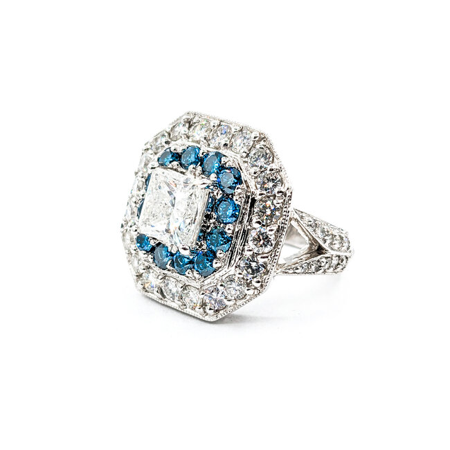 Ring 2.61ctw Round White & Blue Diamonds 2ct Princess Diamond 14kw 620070047