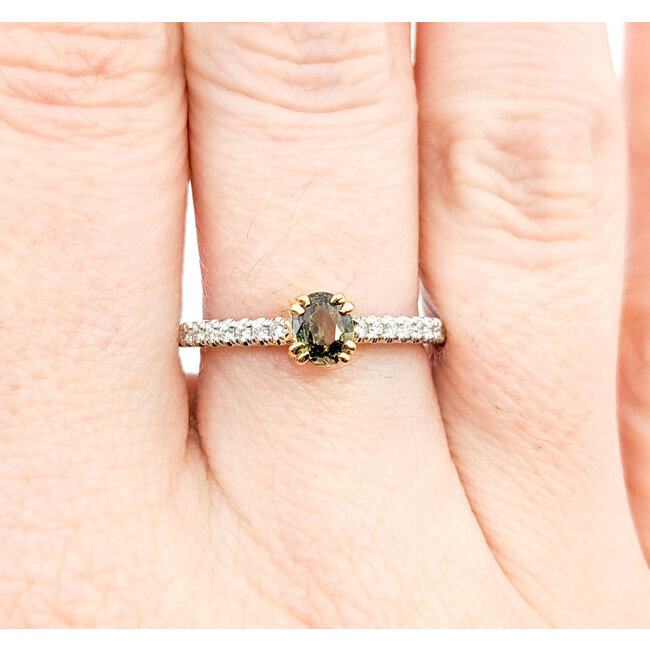 Ring .12ctw Diamonds .47ct Alexandrite GIA: 2235879372 18ktt Sz6.5 123120117