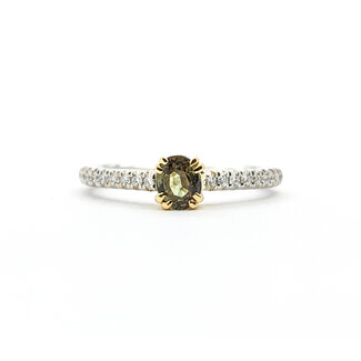 Ring .12ctw Diamonds .47ct Alexandrite 18ktt Sz6.5 123120117