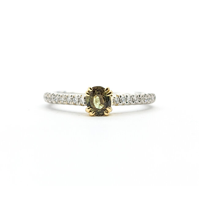 Ring .12ctw Diamonds .47ct Alexandrite 18ktt Sz6.5 123120117