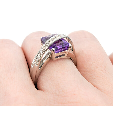 Ring Modern Design .25ctw Round Diamonds 3.20ct Amethyst 14ky sz7 124010156