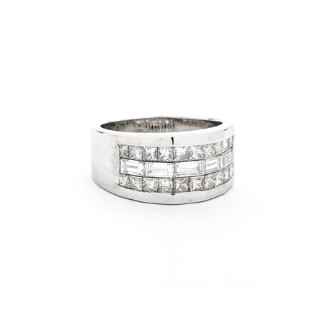 Ring 1.50ctw Princess/Baguette Diamonds 18kw Sz6.5 223100114