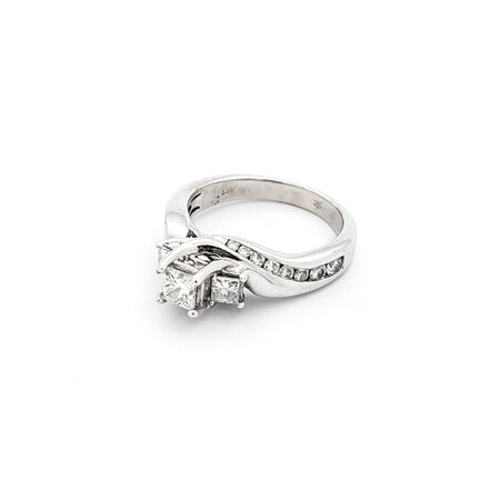 Ring 3-Diamond .65ctw Princess & Round Diamonds 14kw Sz6 223020078