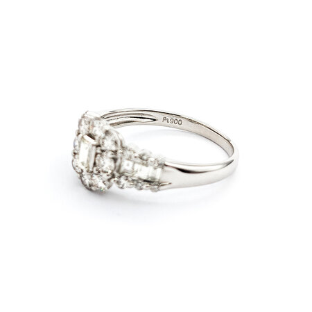 Ring 1.00ctw Round & Baguette Diamonds Cluster 900pt sz7 124030010