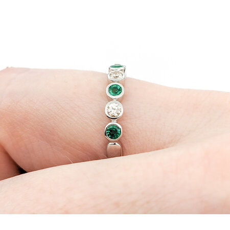 Ring 0.22ctw Round Diamonds .25ctw Emerald 14kw sz6.5 124030217