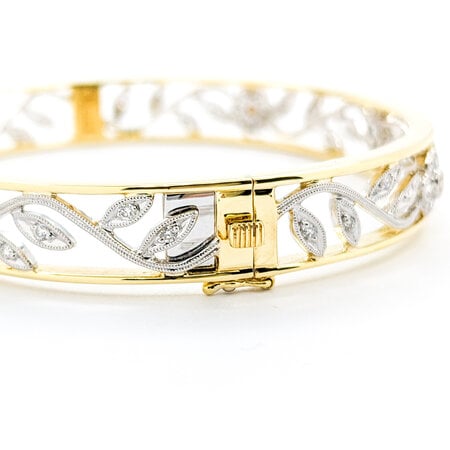 Bracelet Simon G Hinged Bangle .97ctw Round Diamonds Milgrain Floral Design 18ktt 7" 8.5mm 224023005