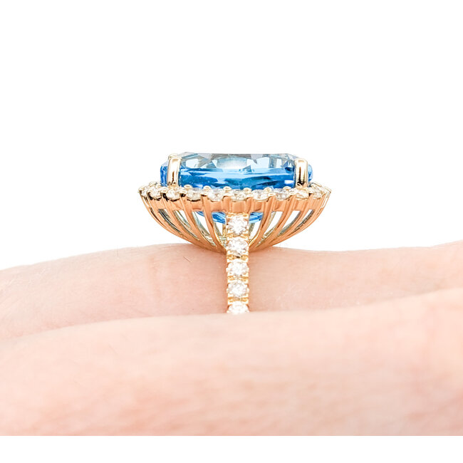 Ring .76ctw Round Diamonds 7.47ct Blue Topaz 14ky sz7 124040157