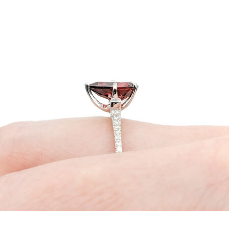 Ring .08ctw Round Diamonds 2.25ct Red Garnet 14kw sz7 124040152