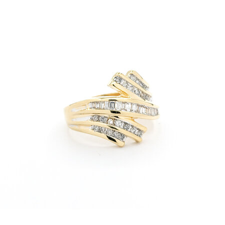 Ring .33ctw Round/Baguette Diamonds Bypass 10ky 224040002