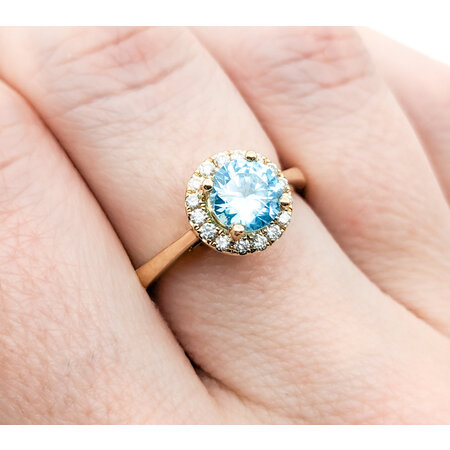 Ring .18ctw Round Diamonds 1.40ct Blue Zircon 14ky sz7 124040161