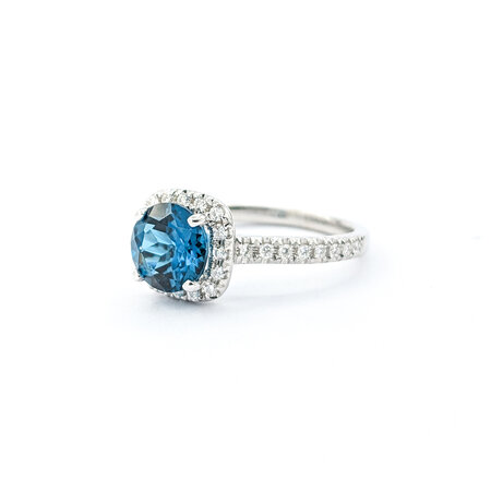 Ring Channel Set .24ctw Baguette Diamonds 14kw 12x9mm Sz6.5 4g 125060024
