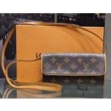  Handbag Louis Vuitton Pouchette Twin PM Monogram 124055073