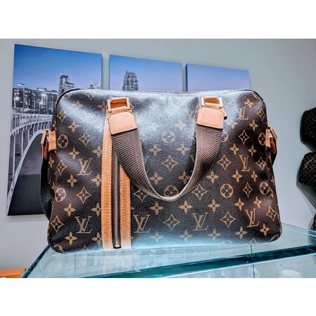 Handbag Louis Vuitton Bosphore Sac M40043 124065038