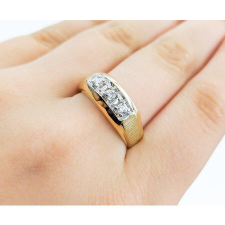 Ring .25ctw Round Diamonds 3 Stone 14ky sz10 224060014