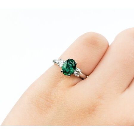 Ring .30ctw Round Diamonds .97ct Emerald 950pt sz5 2.35mm 124060187