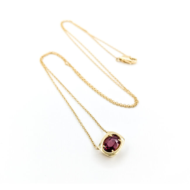 Necklace Solitaire .67ct Oval Ruby 14ky 18.5" 0.8mm 124062251