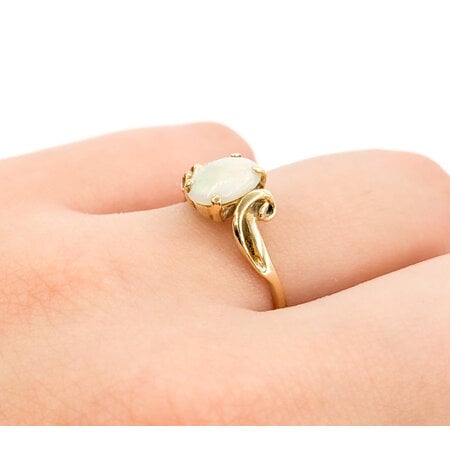 Ring .85ct Oval Opal 14ky sz6.5 224070182