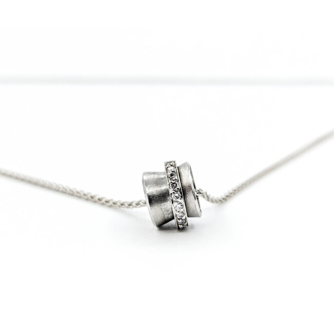 Pendant Rotating Circle WG Chain .12ctw Round Diamond Platinum/14kw 17" 224071001