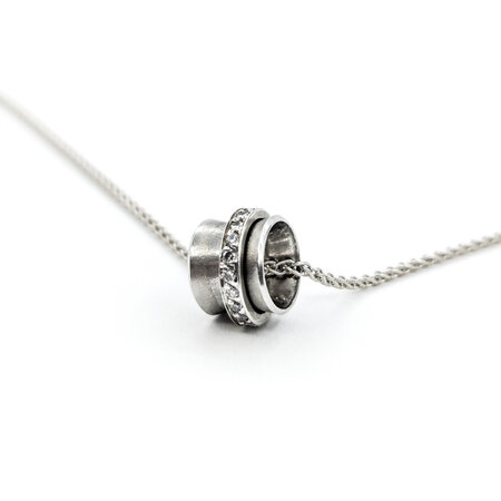 Pendant Rotating Circle WG Chain .12ctw Round Diamond Platinum/14kw 17"" 224071001