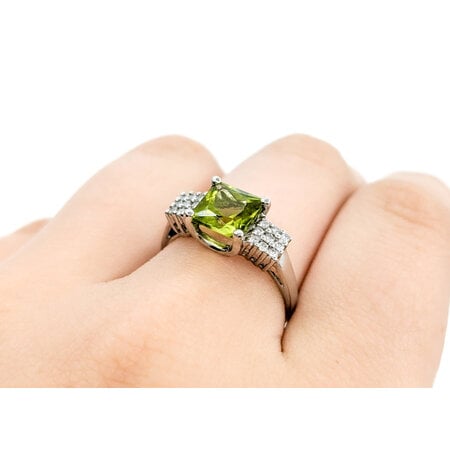 Ring .18ctw Round Diamonds 1.80ct Peridot 14kw sz6.75 224070180