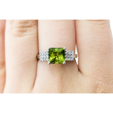 Ring .18ctw Round Diamonds 1.80ct Peridot 14kw sz6.75 224070180