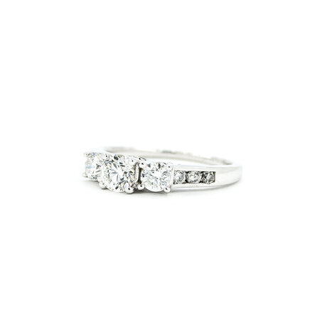Ring Engagement 3-Stone .85ctw Round Diamonds 14kw sz7 124070302