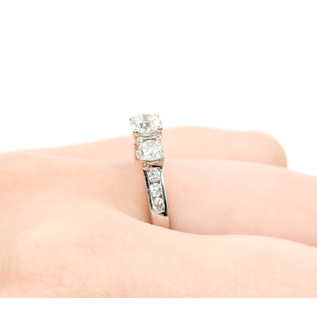 Ring Engagement 3-Stone .85ctw Round Diamonds 14kw sz7 124070302