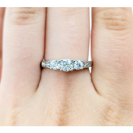 Ring Engagement 3-Stone .85ctw Round Diamonds 14kw sz7 124070302