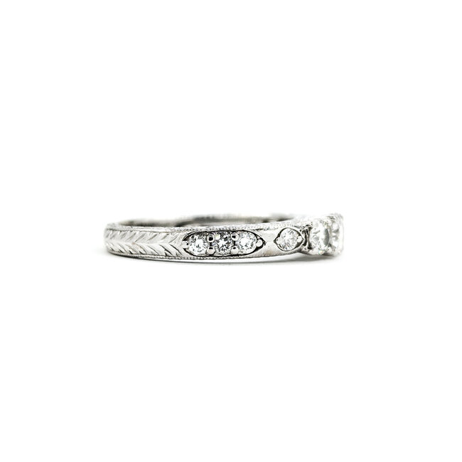 Ring Milgrain .29ctw Round & Baguette Diamonds 14kw 9x7.5mm Sz6.5 2.9g 125060023