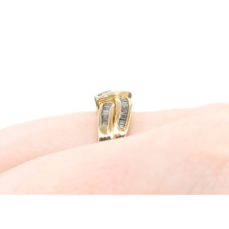 Ring Twist Channel .30ctw Round/Baguette Diamonds 10ky sz6.75 224090004