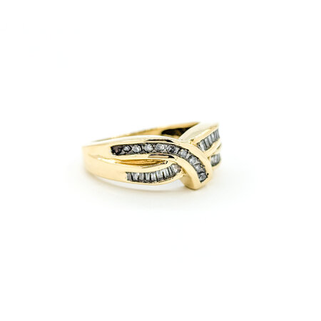 Ring Twist Channel .30ctw Round/Baguette Diamonds 10ky sz6.75 224090004