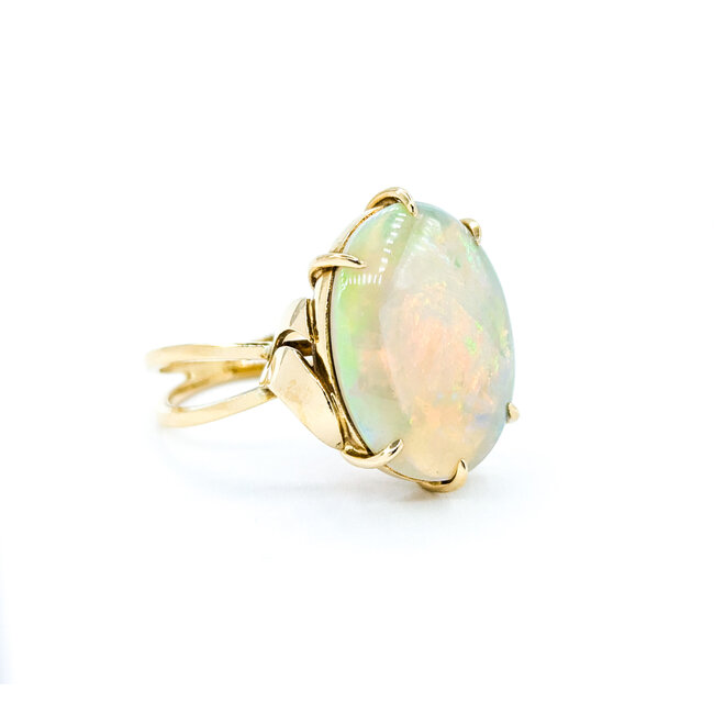 Ring 7.5ct Oval Cabochon Australian Opal 18ky sz7 224090154