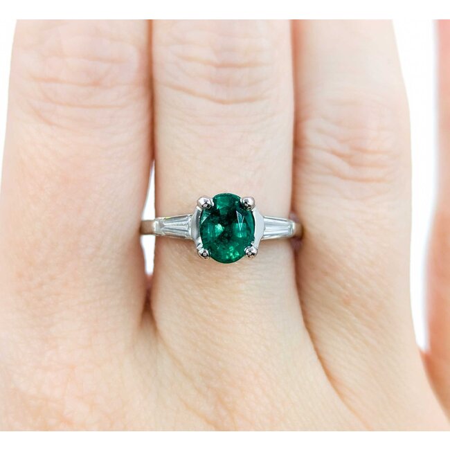 Ring .30ctw Baguettes Diamonds 1.19ct Emerald 900pt 2.5mm sz7 124060185