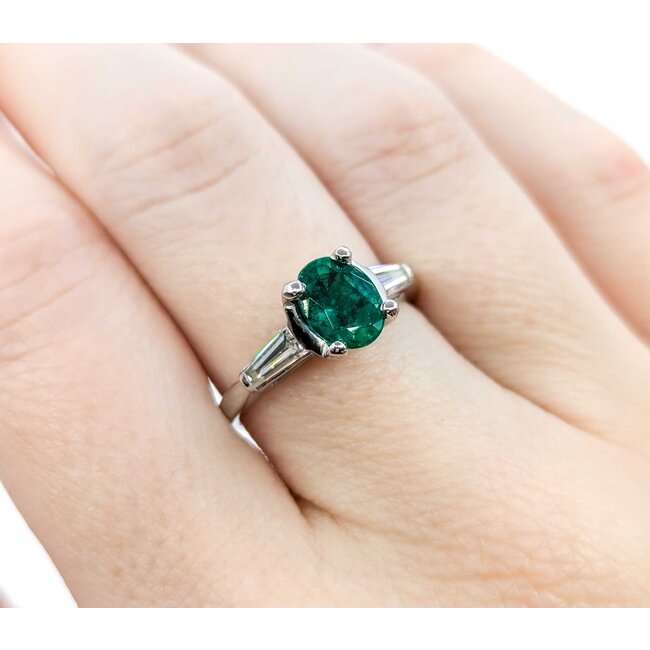 Ring .30ctw Baguettes Diamonds 1.19ct Emerald 900pt 2.5mm sz7 124060185