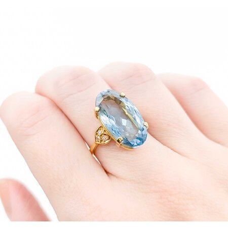 Ring .06ctw Round Diamonds 17.51ct Topaz 18ky sz7 224090155