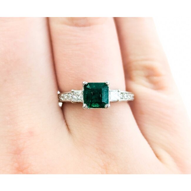 Ring .50ctw Diamonds .97ct Emerald 14kw Sz5.75 123040002