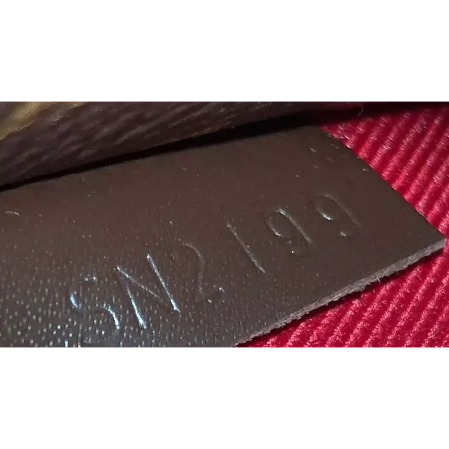 Handbag Louis Vuitton Alma Red Vernis BB 124105027