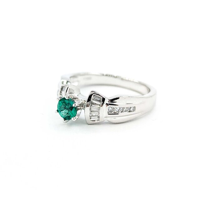 Ring .35ctw Round & Baguette Diamonds .32ct Emerald pt900 sz6.25 6.8mm 124060229