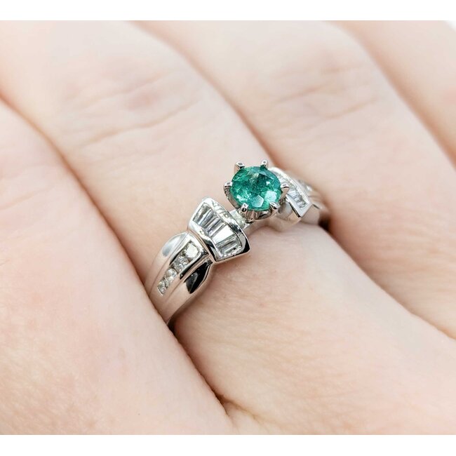 Ring .35ctw Round & Baguette Diamonds .32ct Emerald pt900 sz6.25 6.8mm 124060229