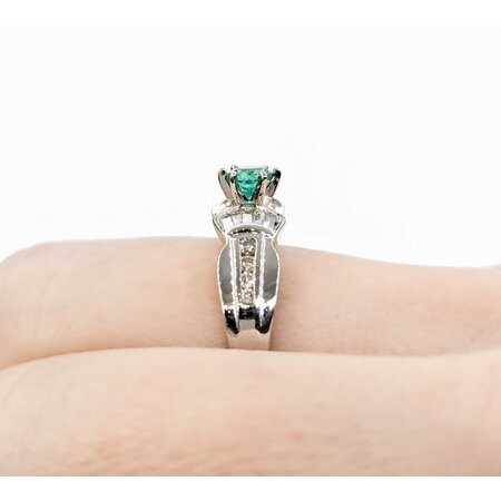 Ring .35ctw Round & Baguette Diamonds .32ct Emerald pt900 sz6.25 6.8mm 124060229