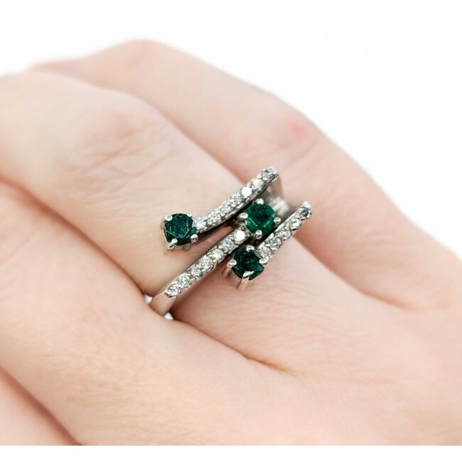 Ring 3 Row Bypass .15ctw Round Diamonds .30ctw Emerald 14kw sz5 224100154