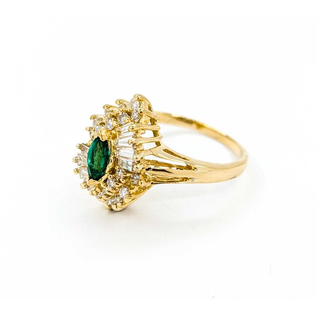 Ring  Cocktail .60ctw Round & Baguette  .21ct Emerald  18ky sz6 224110151