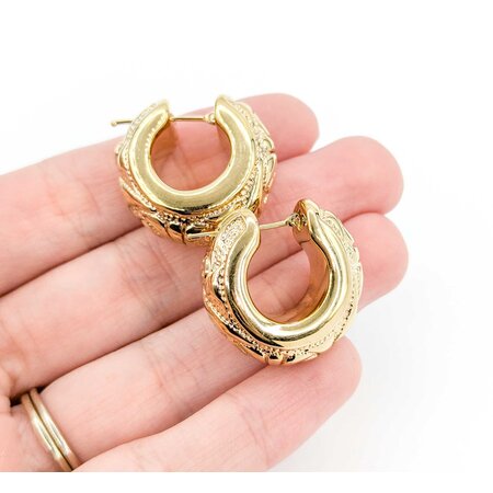 Earrings Huggies Vine Pattern 25x10.5mm 18ky 224114303