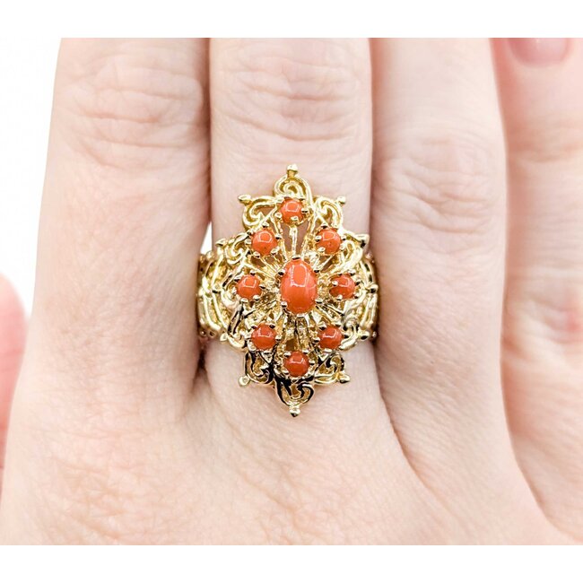 Ring Antique Style 2.5/6x4 Cabochon Coral 14ky sz8 224110206