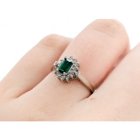 Ring Halo .04ctw Round Diamonds .30ct Emerald 14kw sz5 224110179